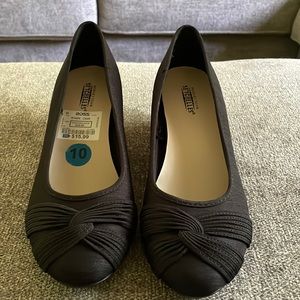 Black size 10 Seychelles wedge heels